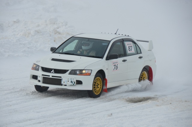 大沼スノーアタック(氷上スタッドレス体験走行トライアル)