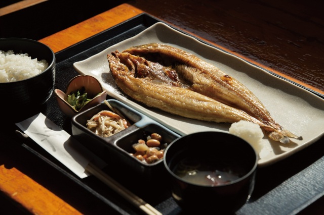 海鮮炉端　うろこ亭