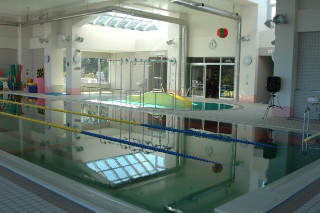 温泉プール「湯泳館」